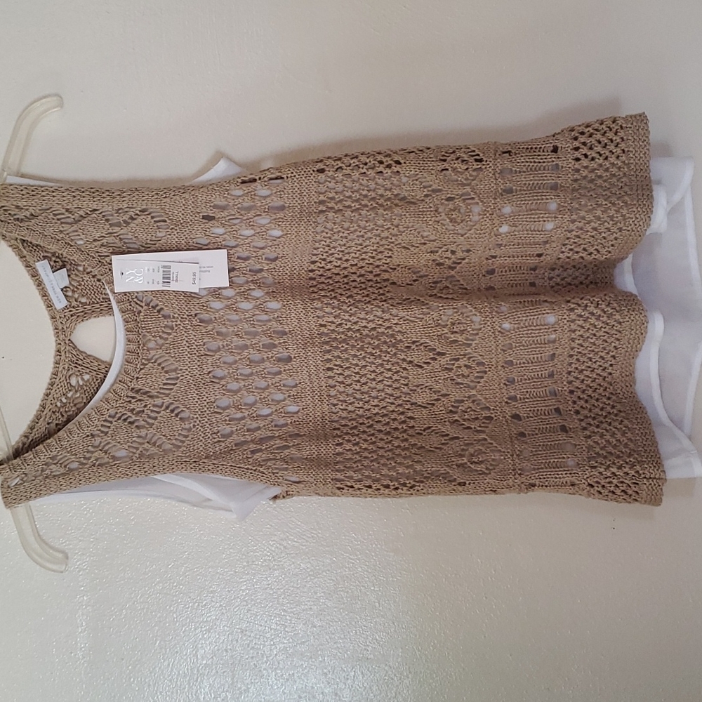 Tank sweater